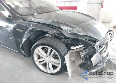 2015 Tesla Model S 60/70/85 из США, поврежденный, VIN 5YJSA1S12FF100404